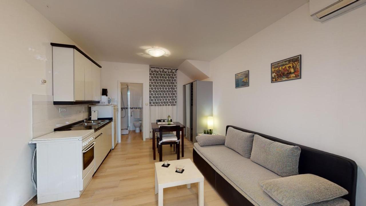 Apartments Villa Mirella Kožino Екстериор снимка