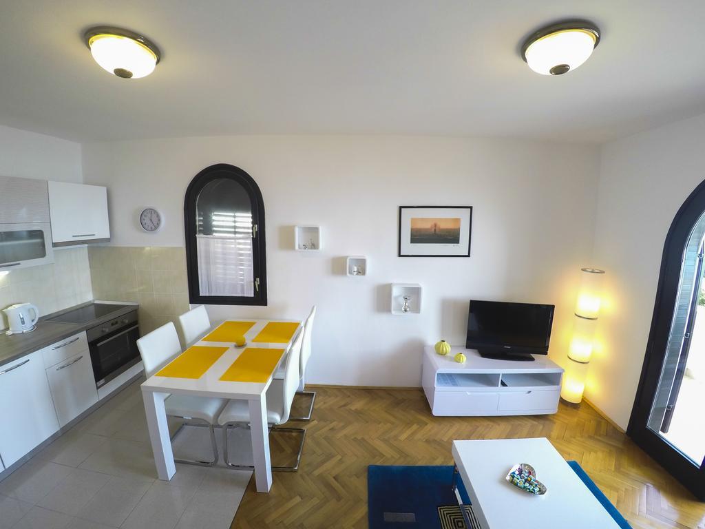 Apartments Villa Mirella Kožino Екстериор снимка